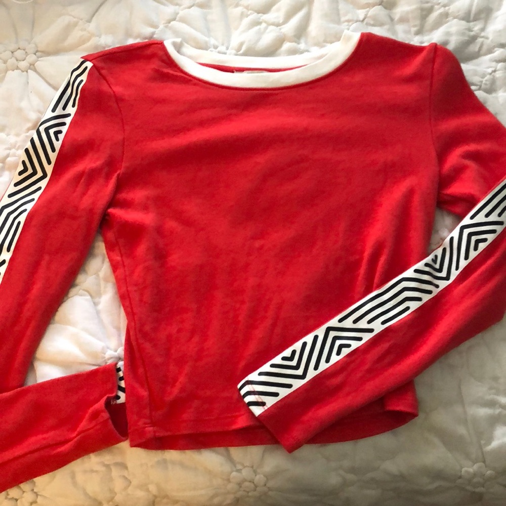 Forever 21 longsleeve shirt